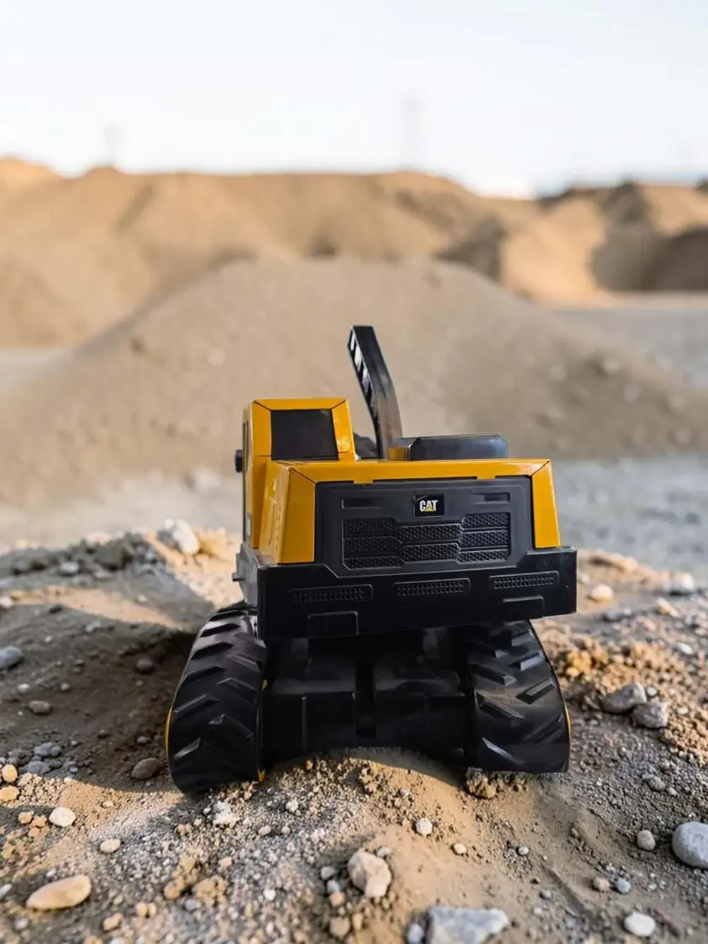 Funrise CAT Construction Steel Toy Excavator Digger